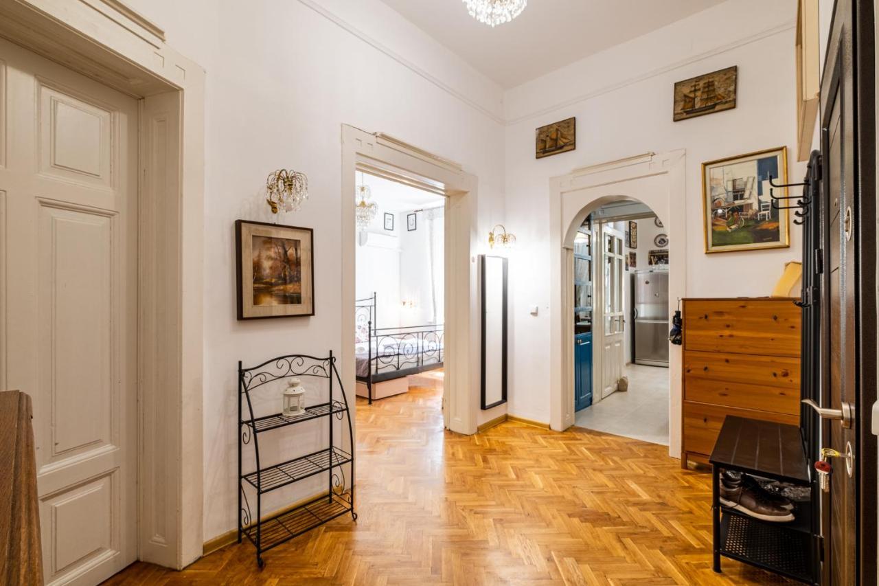 Aristocratic 2Bdrm Central Apartment Varna Exterior foto